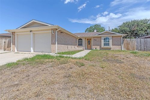 2742 Bramblebush Dr, Corpus Christi, TX, 78410-2118 | Card Image