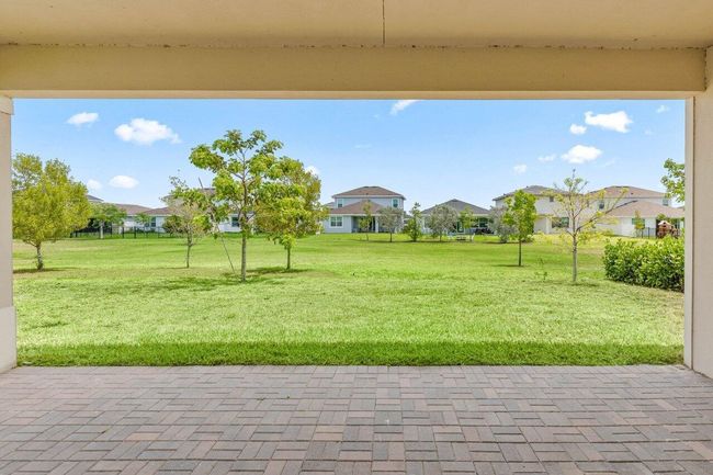 19659 Rugged Trunk Trl, House other with 3 bedrooms, 3 bathrooms and null parking in Loxahatchee FL | Image 30