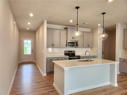 848 Leraes Way, Loganville, GA, 30052-6194 | Card Image