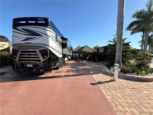 316 Nw Chipshot Ln, Port Saint Lucie, FL, 34986 | Card Image