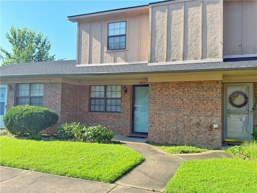1404 E O St, Russellville, AR, 72801-3250 | Card Image
