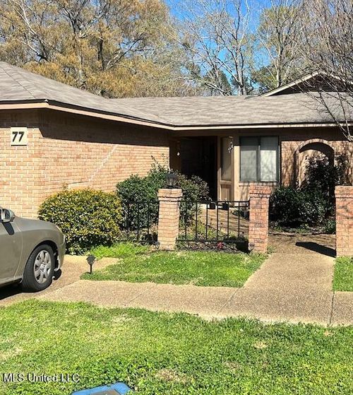 77 Shore Dr, Clinton, MS, 39056-3500 | Card Image