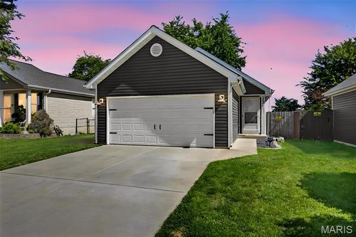 232 Autumn Oaks Dr, Troy, MO, 63379-5465 | Card Image