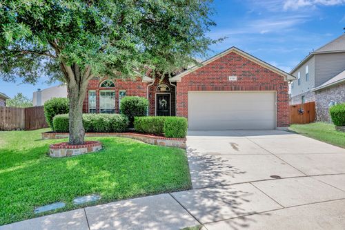 5737 Paluxy Sands Trl, Fort Worth, TX, 76179-7118 | Card Image