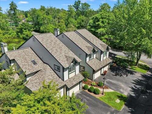 3 Lake Forest Dr, Burlington, VT, 05401-5492 | Card Image