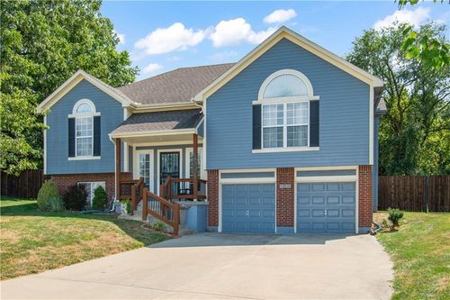 1601 Kimberly Ct, Greenwood, MO, 64034-8700 | Card Image