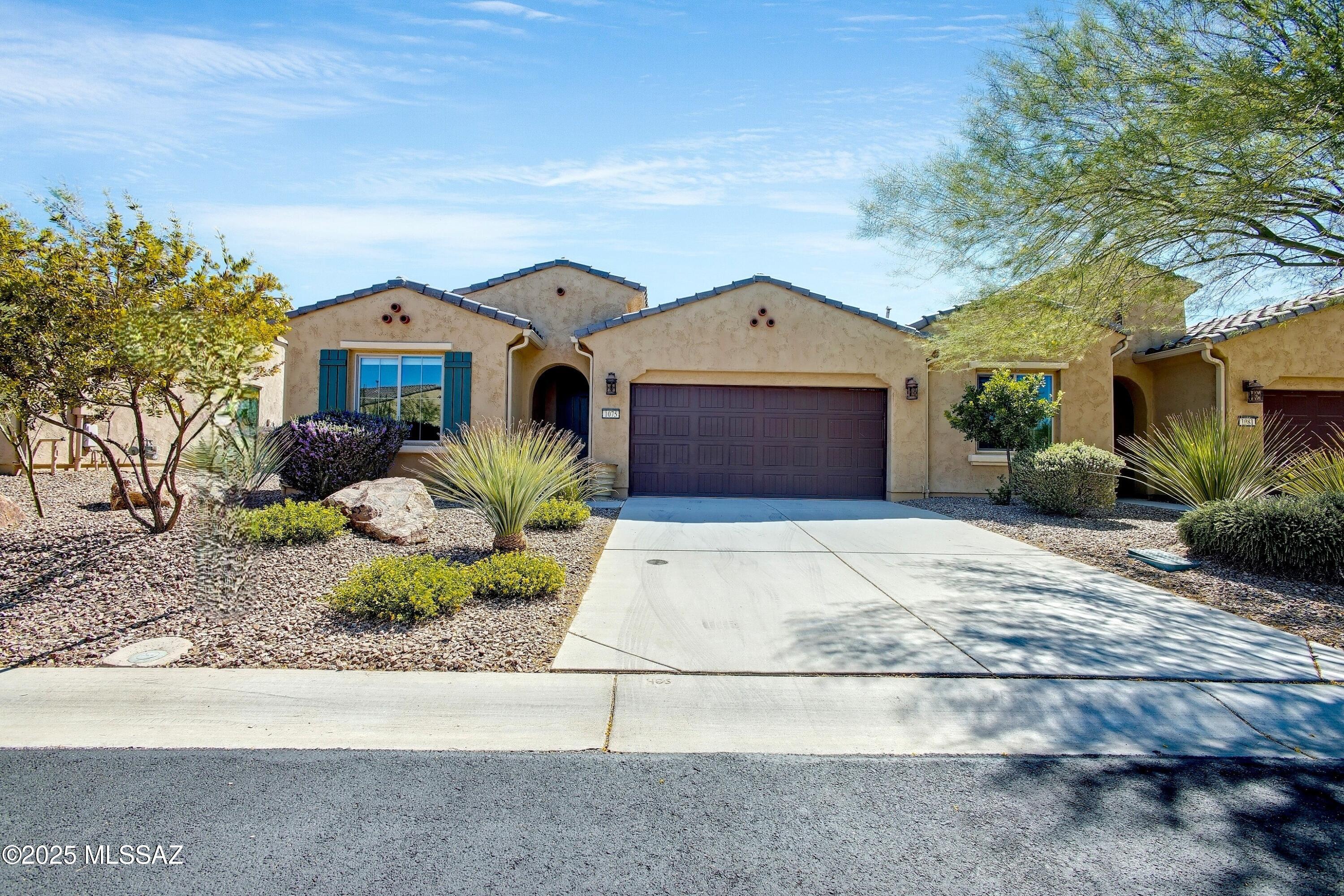 1075 N Echo Ranch Dr, For Sale in Green Valley - eXp Realty