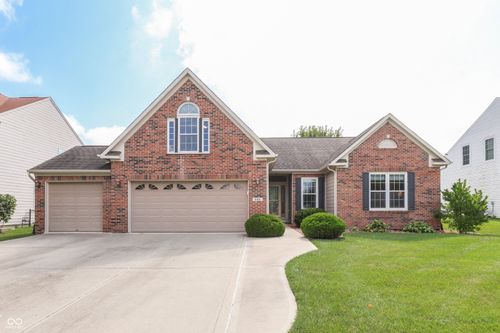 545 Georgetown Rd, Greenwood, IN, 46142-1956 | Card Image