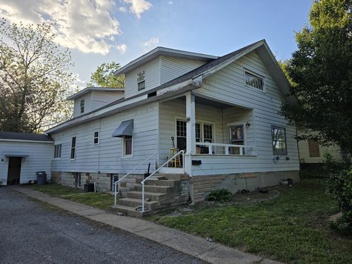 1008 S Madison St, Marion, IL, 62959-3221 | Card Image