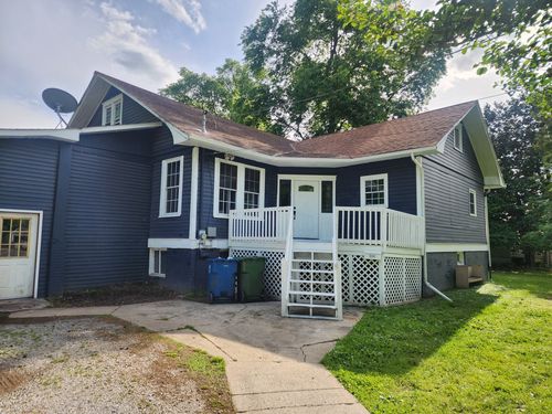 306 W Webster St, Benton, IL, 62812-1455 | Card Image