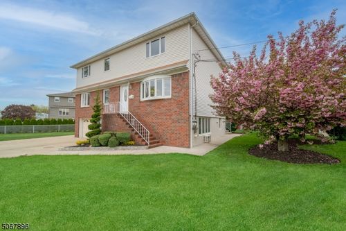 2-2 Millo Pl, Little Ferry, NJ, 07643-1013 | Card Image