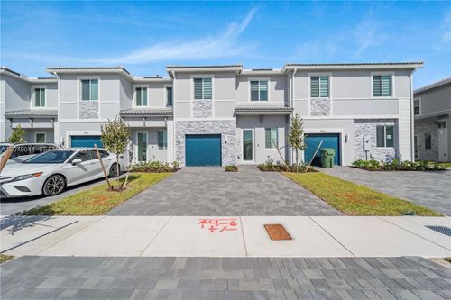 701 Se 13th Street Cir, Homestead, FL, 33034-3465 | Card Image