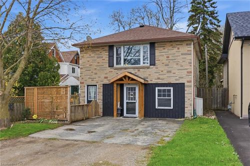 20 Peel Street S, Dundas, ON, L9H3E4 | Card Image