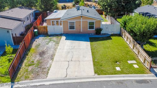 125 Sugar Hill Dr, Sun Valley, NV, 89433-8332 | Card Image