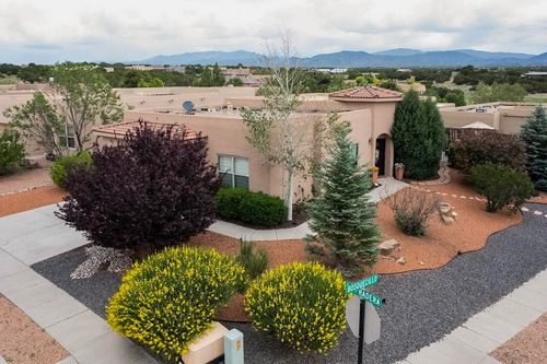 68 La Pradera, Santa Fe, NM, 87508-4840 | Card Image
