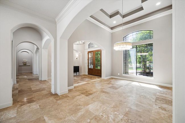 Full Travertine Tile Thought The Bottom Flow (except bedrooms) All With Custom Lightening.. Soaring Ceilings With New Fixtures, Lighting And Paint. | Image 8