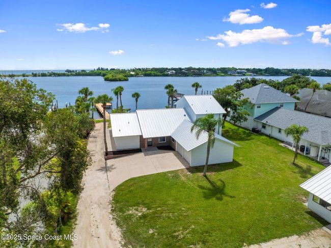9670 Riverview Dr, House other with 4 bedrooms, 3 bathrooms and null parking in Sebastian FL | Image 77