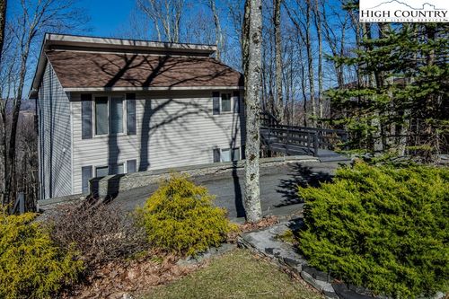 503 Pine Ridge Rd, Beech Mountain, NC, 28604-8152 | Card Image
