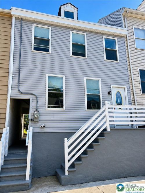 718 Ferry St, EASTON, PA, 18042-4324 | Card Image