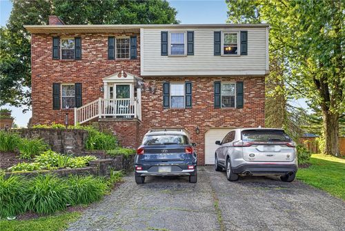 117 Rembrandt Dr, Butler, PA, 16002-7557 | Card Image