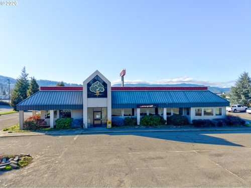 125 Ponderosa Dr, Sutherlin, OR, 97479-9812 | Card Image