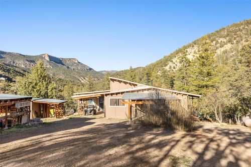 750 San Diego Loop, Jemez Springs, NM, 87025-8102 | Card Image