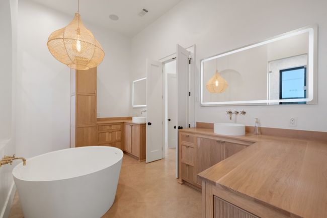 Primary Bath | Image 25