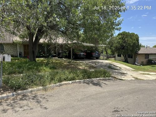 206 Threadneedle Ln, San Antonio, TX, 78227-4324 | Card Image