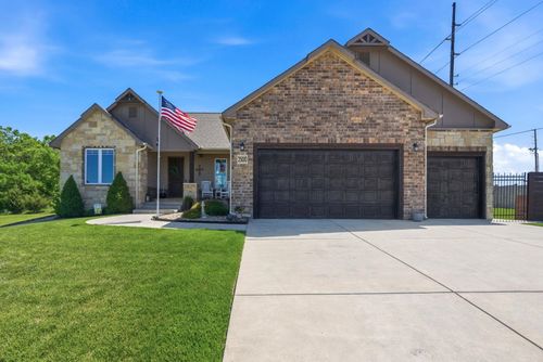 2500 N Debra Dr, El Dorado, KS, 67042-4118 | Card Image