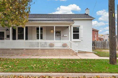 147 Pearl St, Brantford, ON, N3T3P5 | Card Image