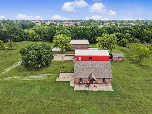 1915 S Lenapah Ave, Skiatook, OK, 74070-3997 | Card Image
