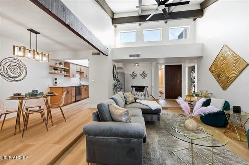 12-3243 N 38th St, Phoenix, AZ, 85018-6330 | Card Image