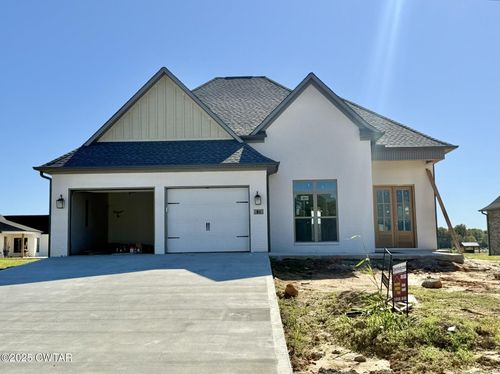 81 Charleston St, Dyersburg, TN, 38024-2439 | Card Image