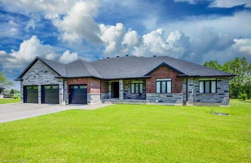 1211 Woodburn Rd, Hannon, ON, L0R1P0 | Card Image