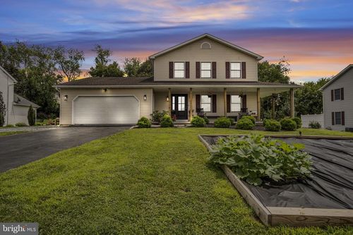 14 Cobblestone Dr, CARLISLE, PA, 17015-4388 | Card Image