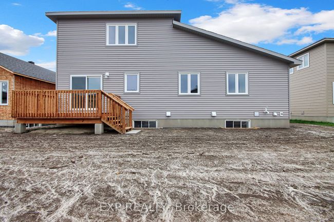 647 Parkview Terr, House other with 4 bedrooms, 4 bathrooms and 6 parking in Russell ON | Image 29