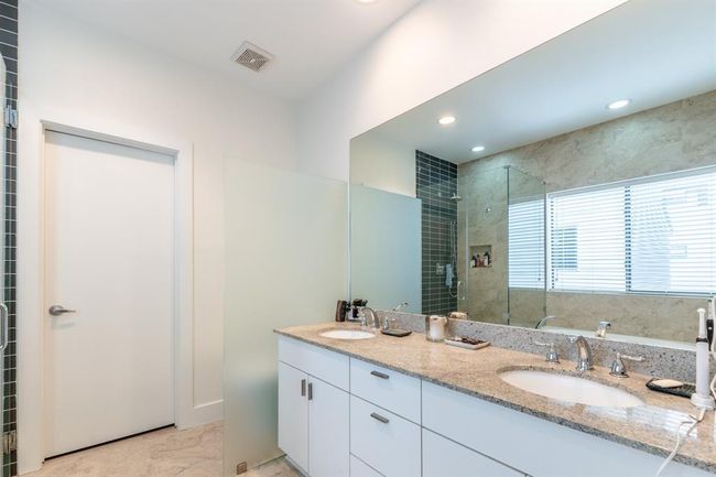 B - 4104 Spencer St, House other with 3 bedrooms, 4 bathrooms and 2 parking in Houston TX | Image 18