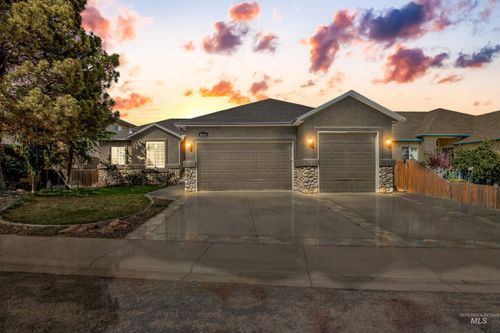 8464 W Thunder Mountain Dr, Boise, ID, 83709-7656 | Card Image