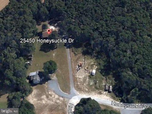 25450 Honeysuckle Dr, SEAFORD, DE, 19973-8669 | Card Image