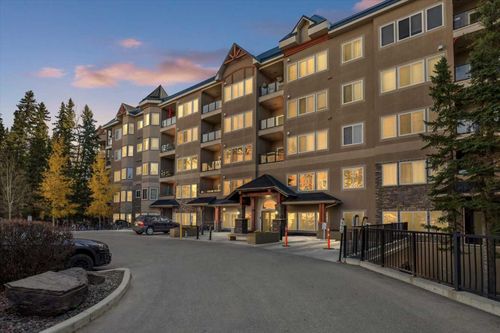 424-20 Discovery Ridge Close Sw, Calgary, AB, T3H5X4 | Card Image