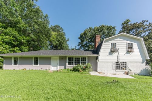 1200 Tanglewood Dr, Clinton, MS, 39056-3642 | Card Image