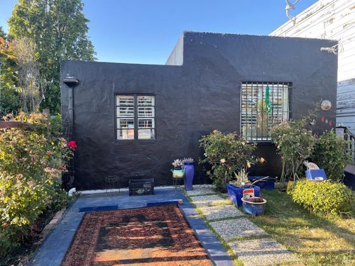686 29th St, Oakland, CA, 94609-3530 | Card Image