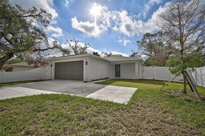 1422 19 Th Street, House other with 3 bedrooms, 2 bathrooms and null parking in Sarasota FL | Image 3