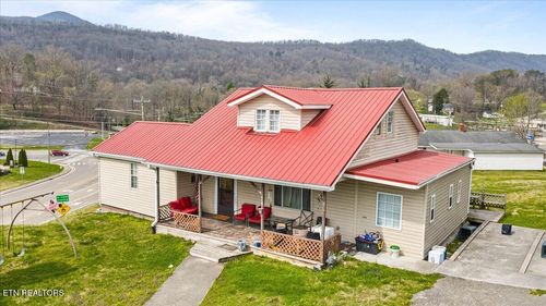 111 Longfield Rd, Rocky Top, TN, 37769-2815 | Card Image