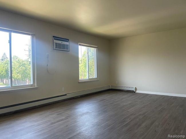 APT-224 - 19220 Wick Rd, Condo with 2 bedrooms, 1 bathrooms and null parking in Allen Park MI | Image 4