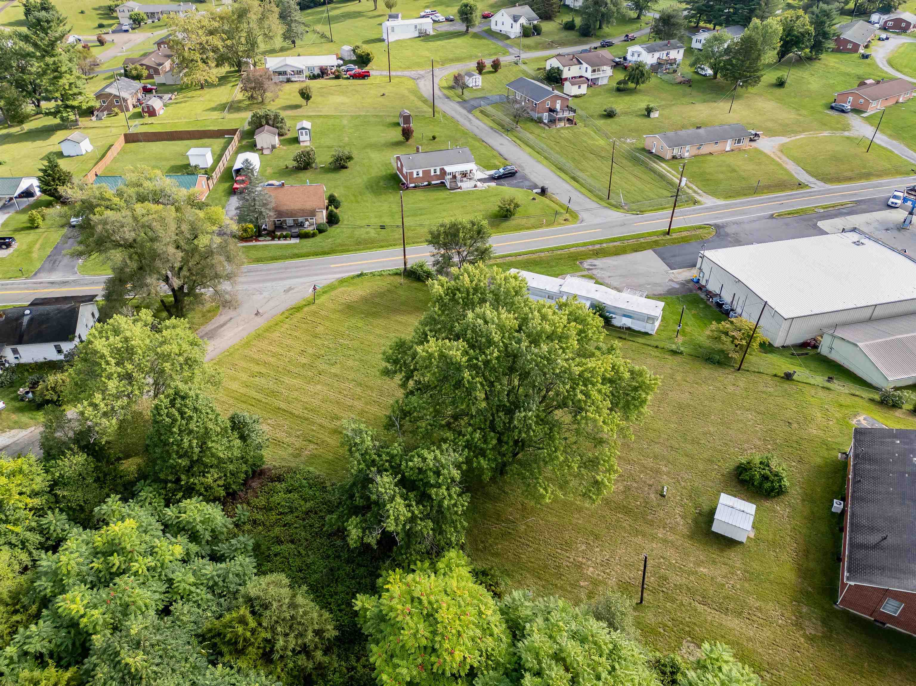 Land in Pulaski