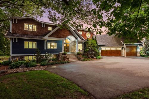 3135 N Shore Dr, Wayzata, MN, 55391-9356 | Card Image