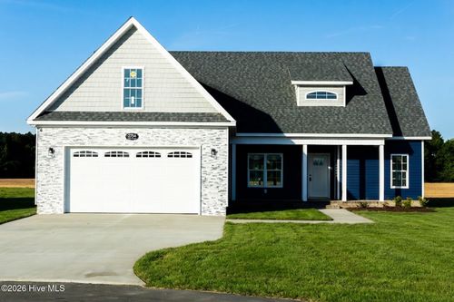2754 Whitaker Glen Dr, Farmville, NC, 27828-5503 | Card Image