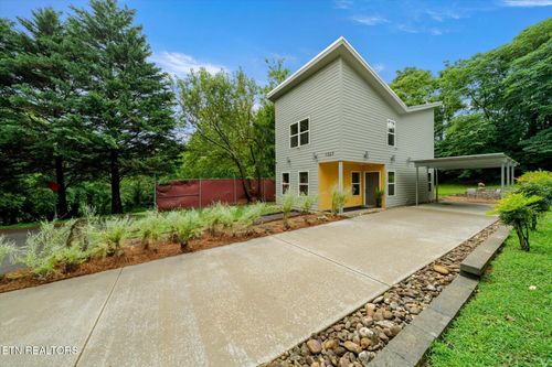 1327 Brown Ave, Knoxville, TN, 37917 | Card Image