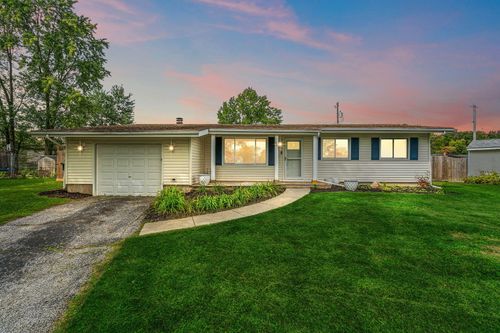 385 Riviera Ct, Valparaiso, IN, 46385-8128 | Card Image
